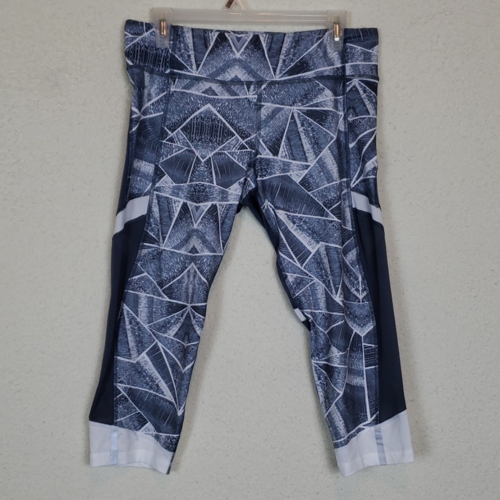 Womans champion work out capris size large